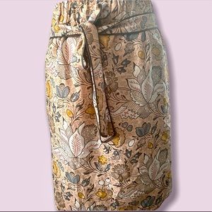 2/$30 bundle | Ann Taylor Loft Floral Skirt